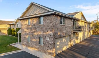 3333 N CASALOMA Dr 9, Appleton, WI 54913