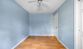 42 Yankee Ave, Bangor, ME 04401