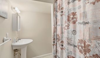 311 Pine St, Lakehurst, NJ 08733