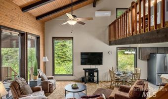 108 Panorama Dr, Cascade, ID 83611