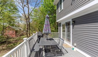 50 Searle Ave, Cranston, RI 02920