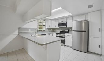 222 LAKEVIEW Dr, Auburndale, FL 33823