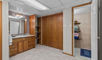 630 W CAPITOL Dr, Appleton, WI 54911