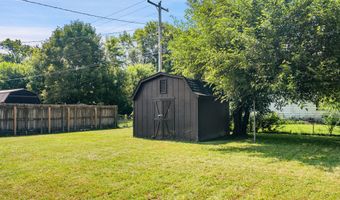 615 Country Club Ln, Anderson, IN 46011