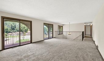 108 Hidden Meadow Rd, Apple Valley, MN 55124