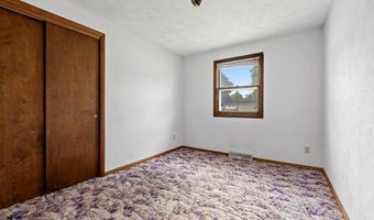1517 Navarino St, Algoma, WI 54201