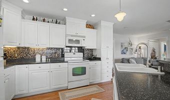 214 HARBOR Cir, Alligator Point, FL 32346
