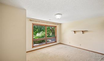 7067 NW 28th St, Ankeny, IA 50023