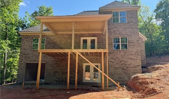 1050 E Chamberlin Dr, Asheboro, NC 27205