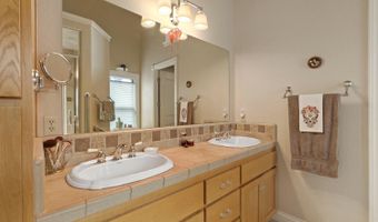 658 Live Oak Dr, Angels Camp, CA 95222