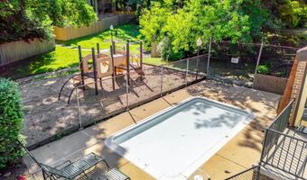 4932 SAUQUOIT Ln, Annandale, VA 22003
