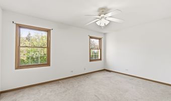 546 N 4th Ave, Addison, IL 60101