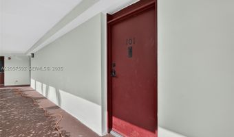 3301 N Country Club Dr 101, Aventura, FL 33180