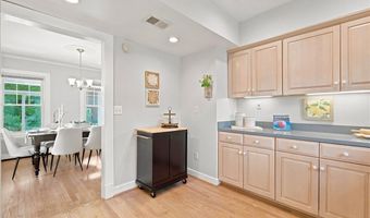 2800 S ARLINGTON RIDGE Rd, Arlington, VA 22202