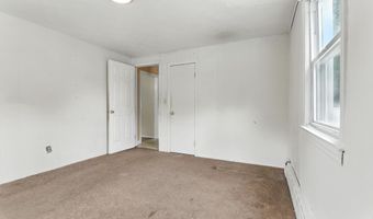 34 Gilbert Ave, Bloomfield, CT 06002
