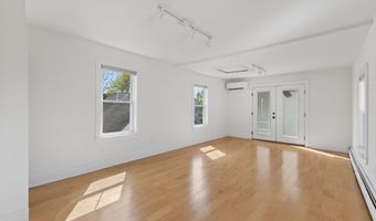 997 Washington St, Bath, ME 04530