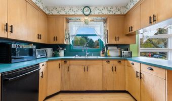 53 Hampton Ave, Auburn, ME 04210