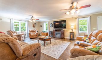 2001 Meadowlark Ln, Albertville, AL 35951