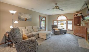 2641 Topflite Dr, Akron, OH 44312
