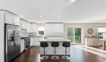 23 Sanford Farm Rd, Exeter, RI 02822