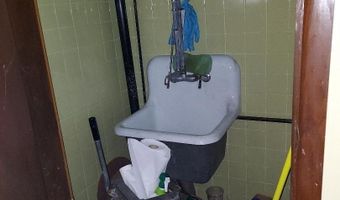 172 N Main St St, Adams, WI 53910