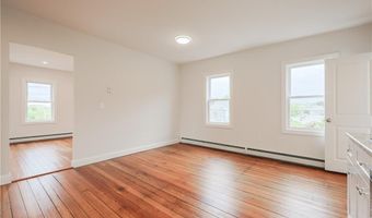 529 Wood St 3, Bristol, RI 02809
