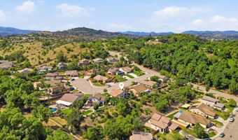 3234 Meadow Grass Ln, Escondido, CA 92027