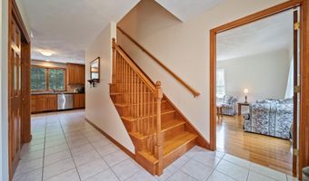 6 Carriage Chase Ln, Atkinson, NH 03811