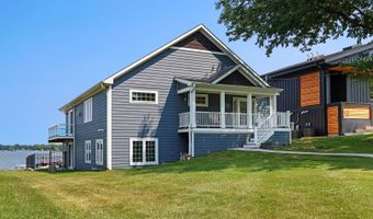 42813 N Woodbine Ave, Antioch, IL 60002