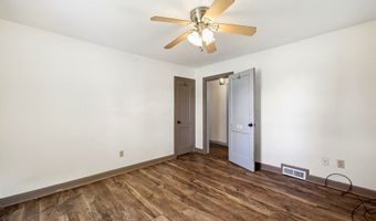 115 Poplar St, Agawam, MA 01030