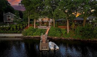 236 Indian Trl, Narragansett, RI 02874
