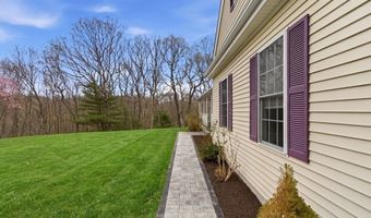 226 Tower Hill Rd, Cumberland, RI 02864