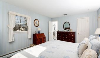 13 Elmar Dr, Danbury, CT 06811