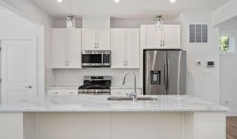 7404 ROCKY CREEK Ter, Annandale, VA 22003