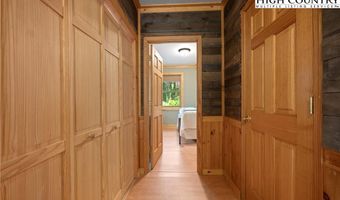 144 Spice Apple Way, Banner Elk, NC 28604