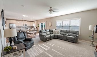 2012 NW Applewood St, Ankeny, IA 50023