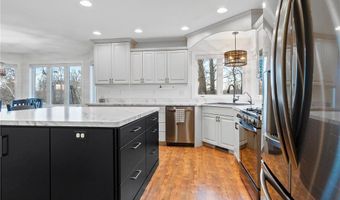 1197 Moorstone Dr NE, Alexandria, MN 56308