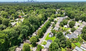 3813 Brookchase Ln, Charlotte, NC 28205