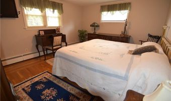 13 Cozy Ln, Cumberland, RI 02864