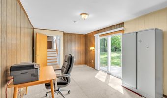 4 Michele Dr, Middletown, NJ 07748