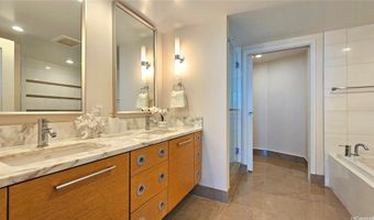 1177 Queen St 1805, Honolulu, HI 96814
