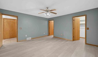626 Samuel Dr, Madison, WI 53717