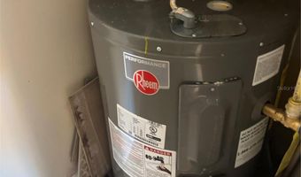 550 ORANGE Dr 5, Altamonte Springs, FL 32701