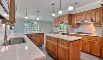 3328 Tezcucco Dr, Baton Rouge, LA 70820