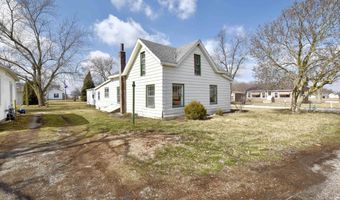 401 W 8th St, Brookston, IN 47923