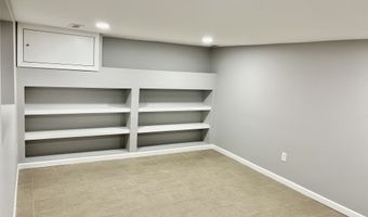 6 Clarkson St, Ansonia, CT 06401