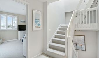 31 Coddington Wharf 24, Newport, RI 02840