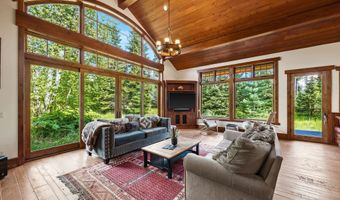 500 Wild Swan Trl, Bigfork, MT 59911