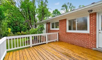 5701 RADNOR Ct, Bethesda, MD 20817