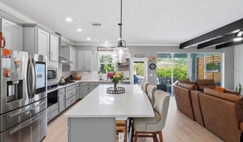 5554 SILVER SUN Dr, Apollo Beach, FL 33572